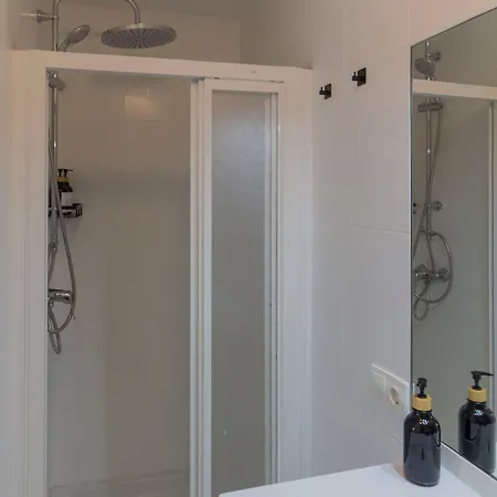 Apartamento Con Terraza En Pleno Centro - Mar De Ardora Portonovo